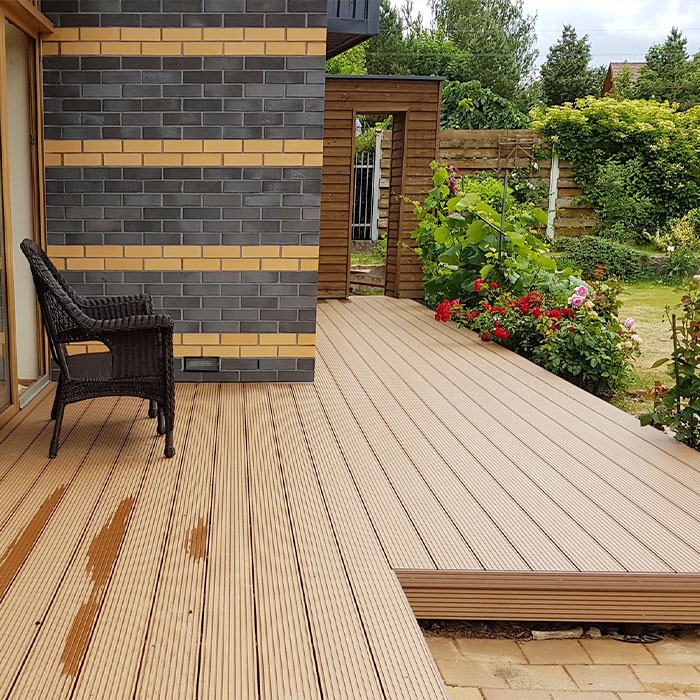 elite-composite-decking-gallery-1