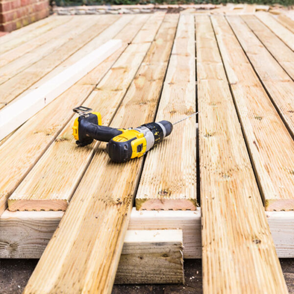 timber-decking-wooden-deck-boards-natural-installation